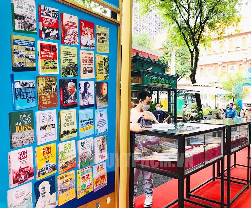 Ho Chi Minh City displays publications on Uncle Ho